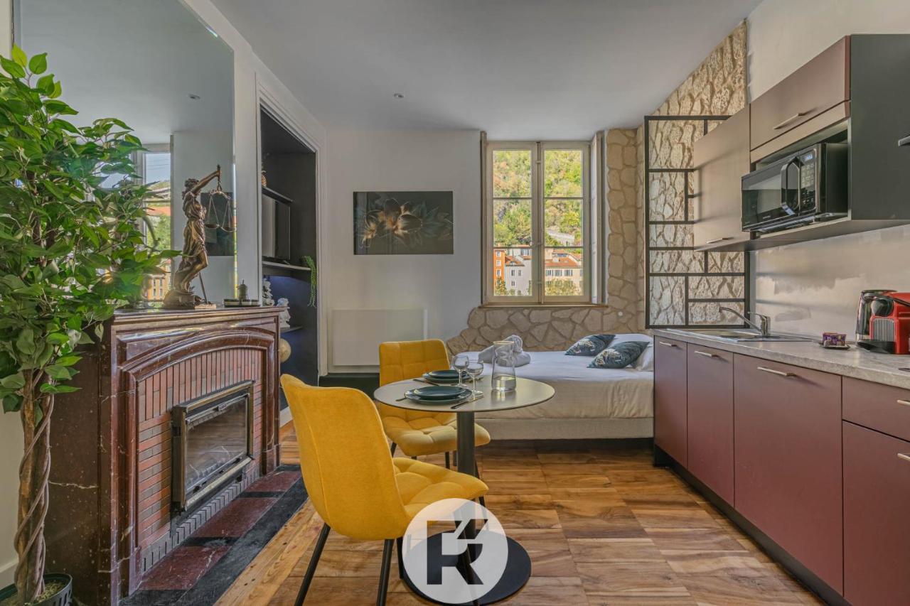 R'Apparts Studio Chic Des Quais Grenoble Exterior photo