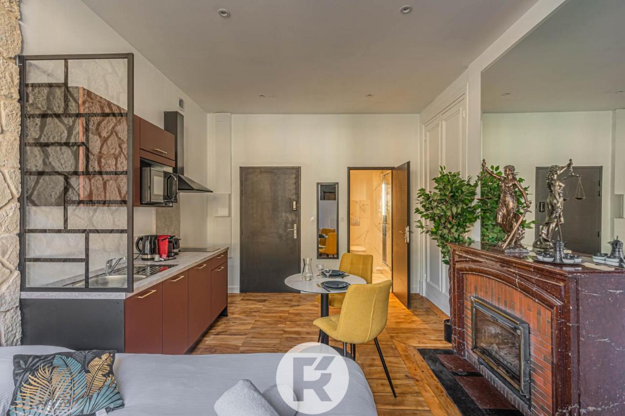 R'Apparts Studio Chic Des Quais Grenoble Exterior photo